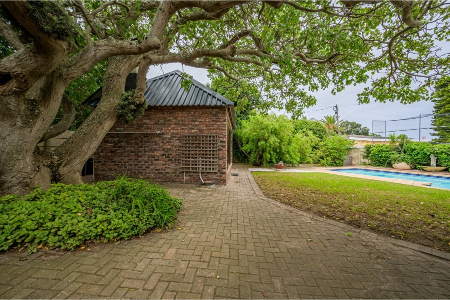 4 Bedroom Property for Sale in Summerstrand Eastern Cape